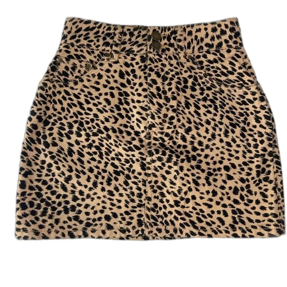 Billabong According To Print Denim
Skirt leopard size 28